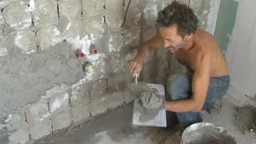 Stavbaři pracují takřka nonstop