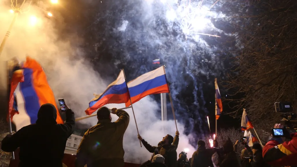 Archivní foto - Rusové oslavující Nový rok