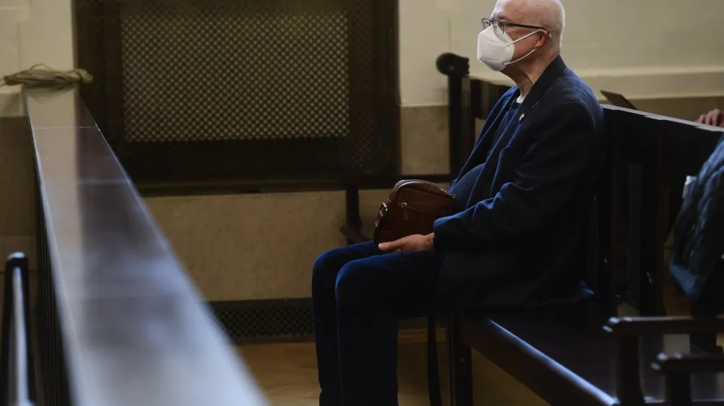 Expremiér Vladimír Špidla vypovídal u soudu v kauze Mostecké uhelné společnosti