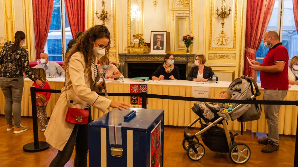 Volby na české ambasádě v Paříži