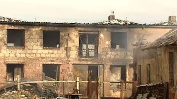 Ohořelá hala zemědělského družstva