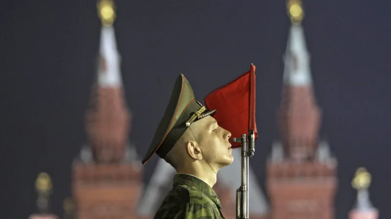 Vojenská přehlídka na Rudém náměstí