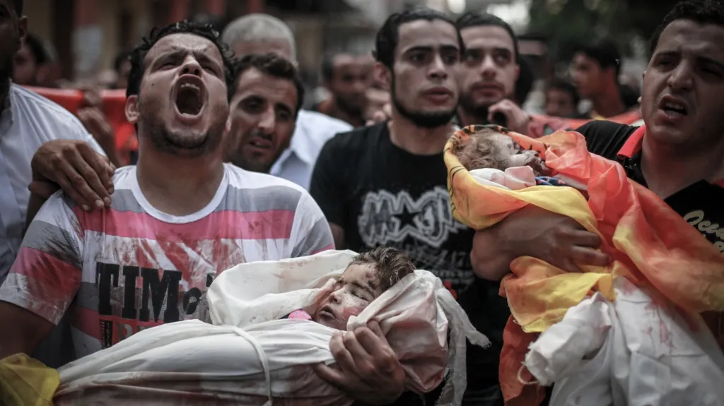 Pohřeb obětí bojů v Gaze