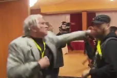 Lidé v Zemanově volebním štábu fyzicky napadli novináře