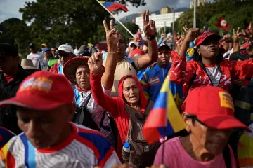 Venezuelské úřady hovoří o stovce mrtvých po americkém sobotním úderu