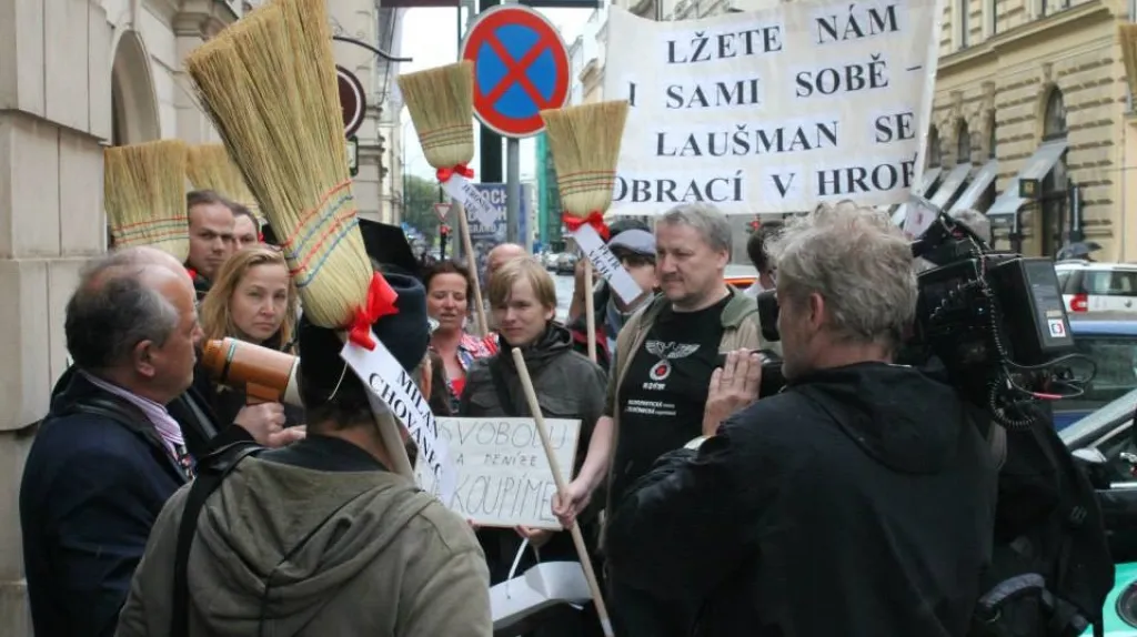 Aktivistům vadí spolupráce ČSSD s KSČM
