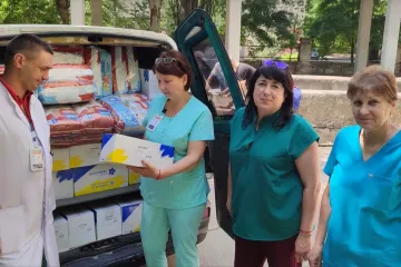 Підтримка українських лікарень, допомога армії та мирним жителям 