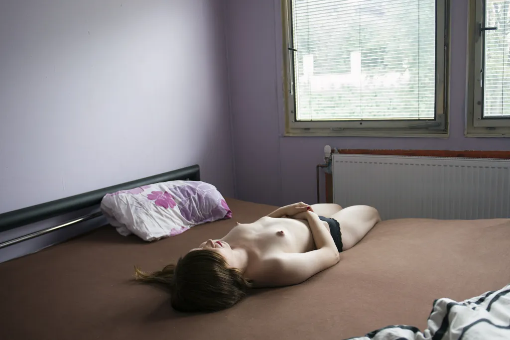 „Výstavu návštěvníci většinou hodnotili jako emočně silnou výpověď. Řada lidí se s intersex termínem setkala poprvé a facebookové posty a texty z blogu od Gabi jim pomohly zachycený proces mnohem lépe pochopit i z perspektivy dotyčné osoby. Tohle bylo hodnoceno jako skvělý krok,“ sdělila autorka k projektu a reakcím veřejnosti