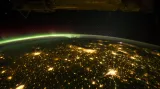 Fotografie pořízená z Mezinárodní vesmírné stanice v září 2011 ukazuje světla amerických měst Minneapolis, Chicago, St. Louis aj.