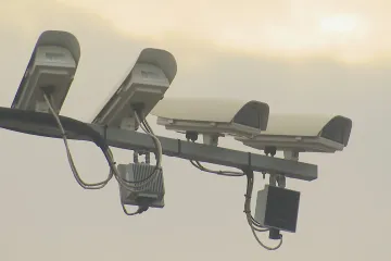 Rychlostní radary se stávají ve městech trendem. Radnice si od nich slibují větší bezpečnost i peníze