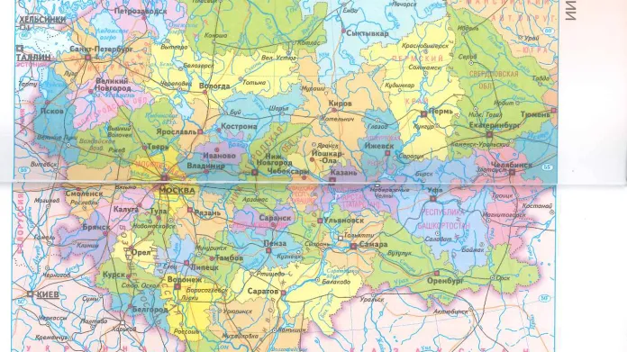 Mapa z atlasu Ruska z dubna 2014. Krym je v něm ruský a Jižní Osetie s Abcházií jsou nezávislé
