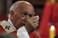 Papež přijal rezignaci nejvýše postaveného katolíka v Chile. Údajně kryl obtěžování dětí