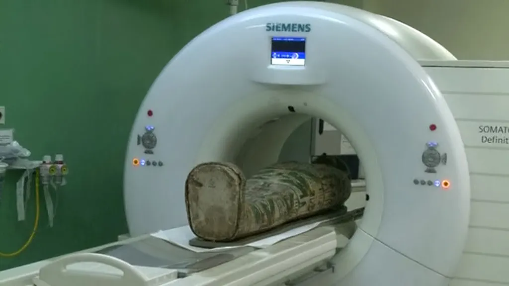 Egyptská mumie na CT