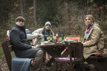 Chýlková, Vávra a Kačer mají Chatu na prodej. Oslaví to večírkem a trailerem