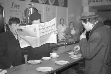 Komunisté lákali emigranty v roce 1955 zpět domů na socialistický blahobyt