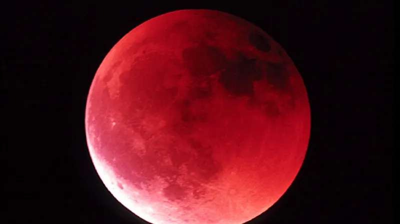 Úplné zatmění Měsíce 17. srpna 1989