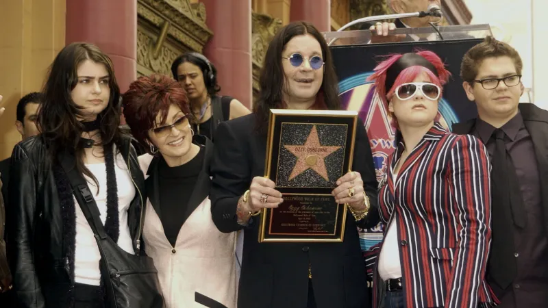 Osbournovi z hvězdou na hollywoodském chodníku slávy v době, kdy byli hvězdami reality show na MTV
