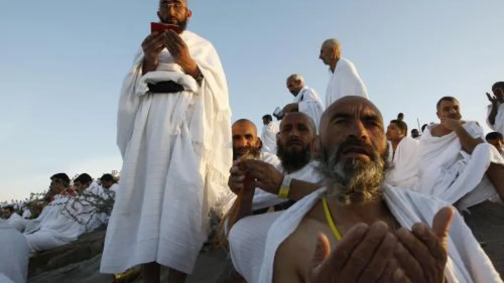 Modlitba poutníků na hoře Arafát