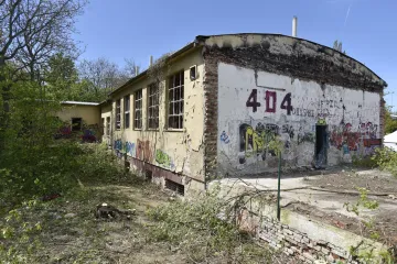 Bývalá vojenská jídelna v Brně půjde k zemi. Na místě bude park za deset milionů