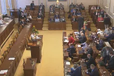 Sněmovna schválila příspěvky na spoření části náročných profesí