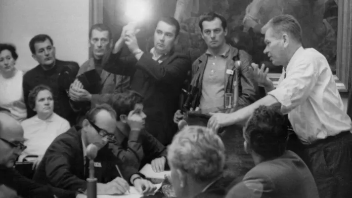 Jednání Národního shromáždění po návratu Josefa Smrkovského z Moskvy, srpen 1968