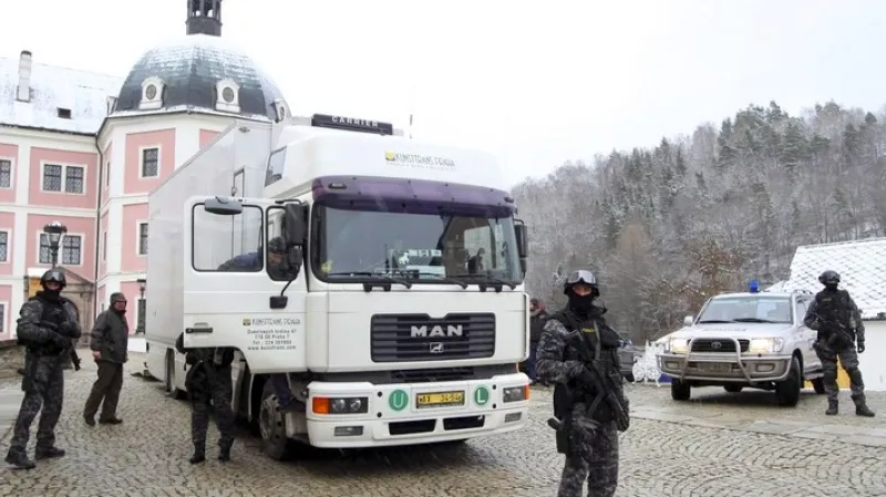 Speciální automobil určený pro převoz nejvzácnějších památek