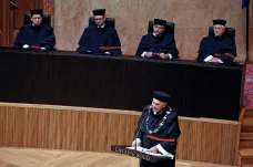 Sto let republiky na Ústavním soudu: nové taláry a kritika úpadku morálních hodnot
