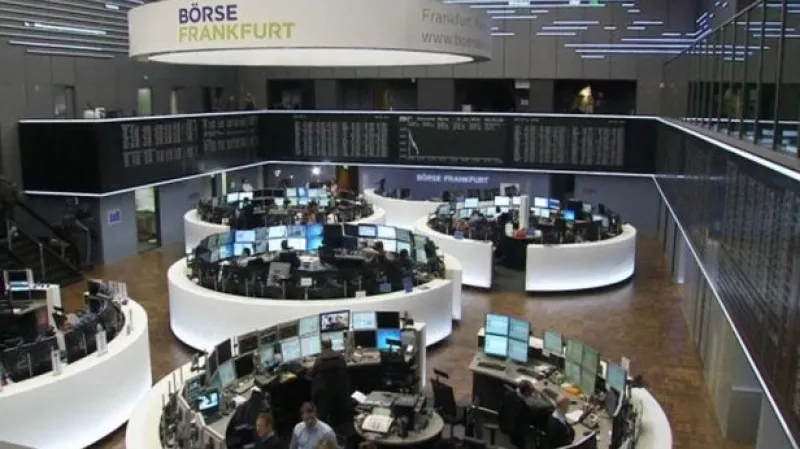 Události: Rozhodnutí ECB dostalo euro na minimum