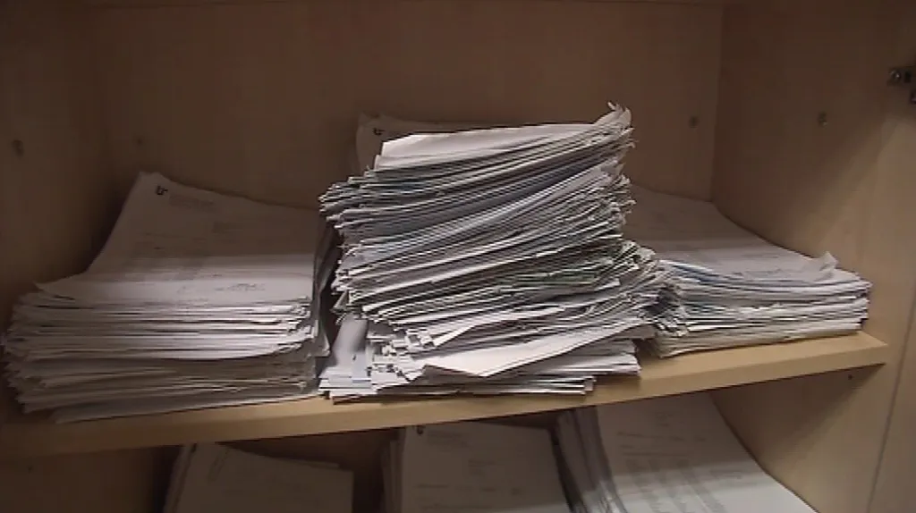 Úředníkům se nahromadilo na tři tisíce žádostí