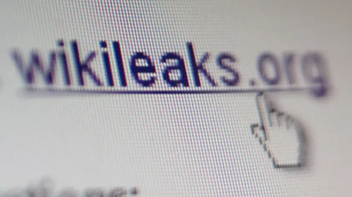 E-maily ředitele CIA na Wikileaks