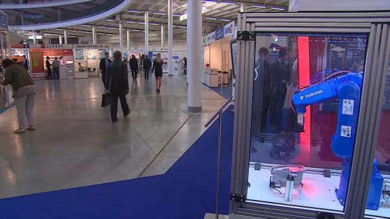 NO COMMENT: Mezinárodní strojírenský veletrh v Brně