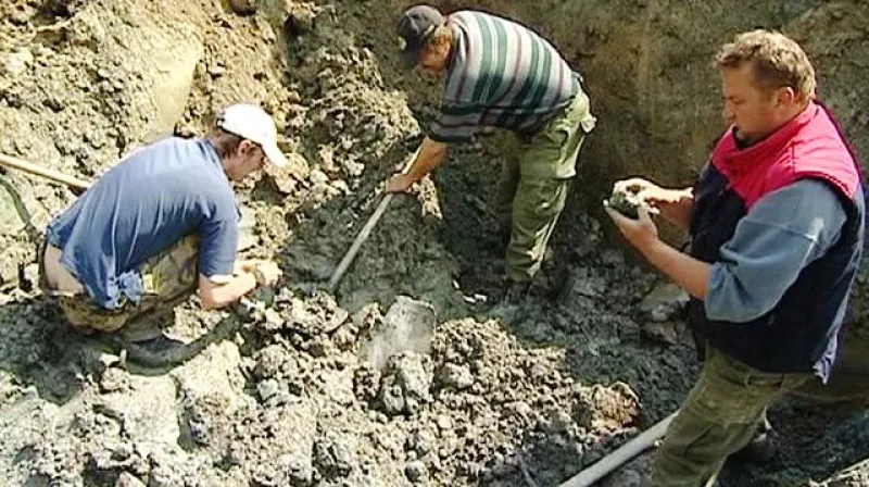 Odkrývání trosek letadla