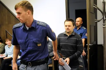 Další trest za metanol. Prodejce ze Žďárska dostal tři roky