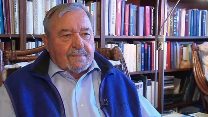 Medailonek Františka Šmahela