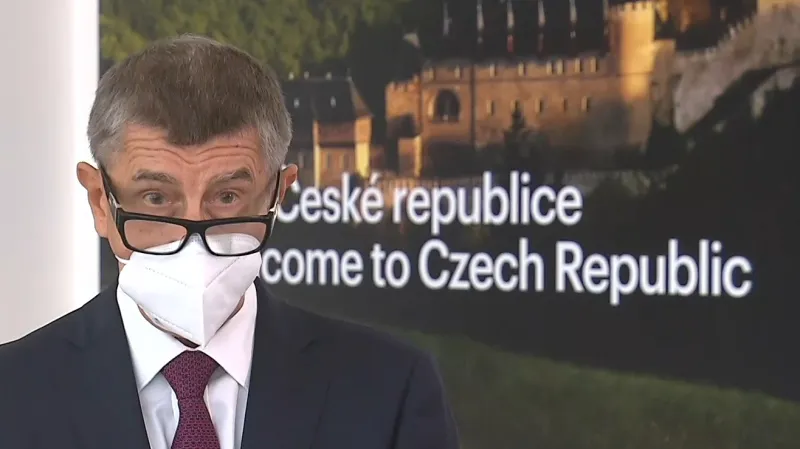 Premiér Babiš před odletem na summit V4 (11. září)