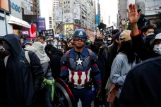 Hongkongský aktivista přezdívaný Kapitán Amerika byl odsouzen na základě bezpečnostního zákona