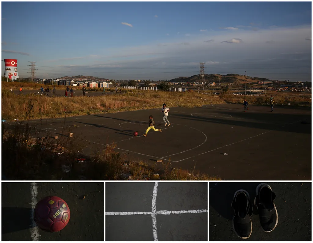 Fotbal na předměstí jihoafrického města Soweto