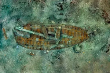 Archeologové objevili vrak egyptské bárky luxusu, tance a nevázanosti