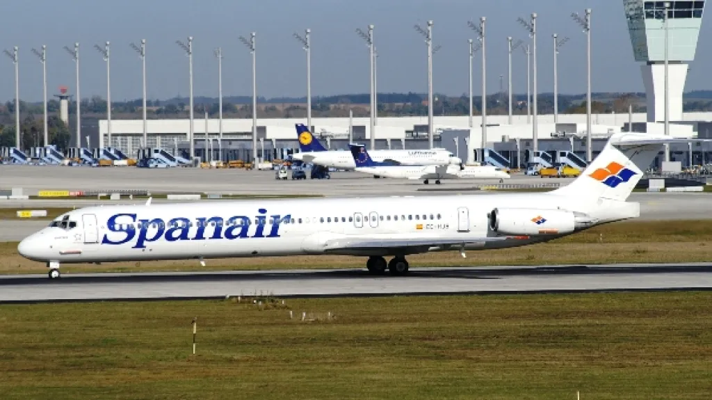 Spanair MD-82