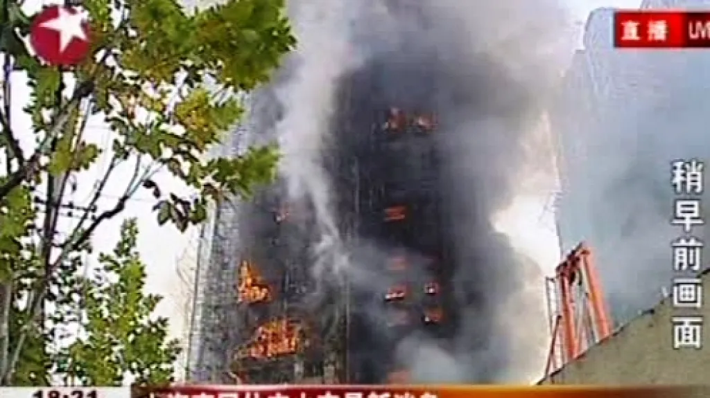 Požár výškové budovy v Šanghaji