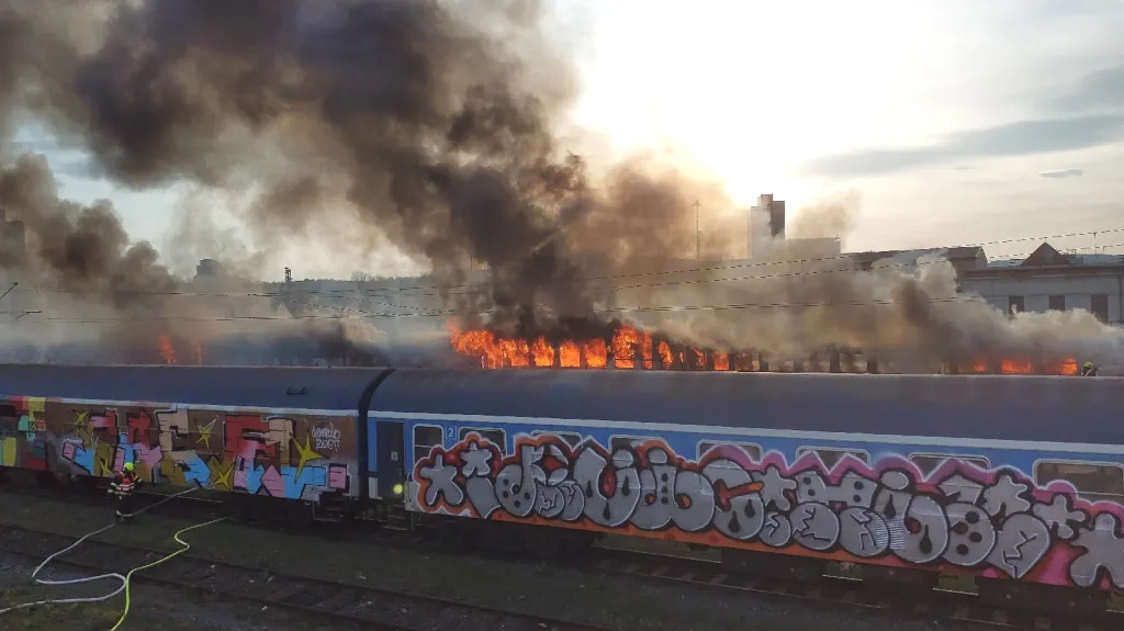 Požár vagonů na brněnském dolním nádraží