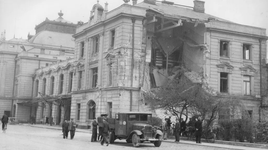 Spojenecké nálety na České Budějovice (1945)