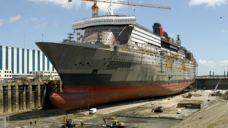 Stavba Queen Mary 2