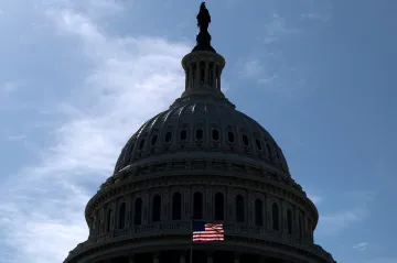 Trumpova administrativa žádá o zrušení rozsudků pro vůdce útoku na Kapitol