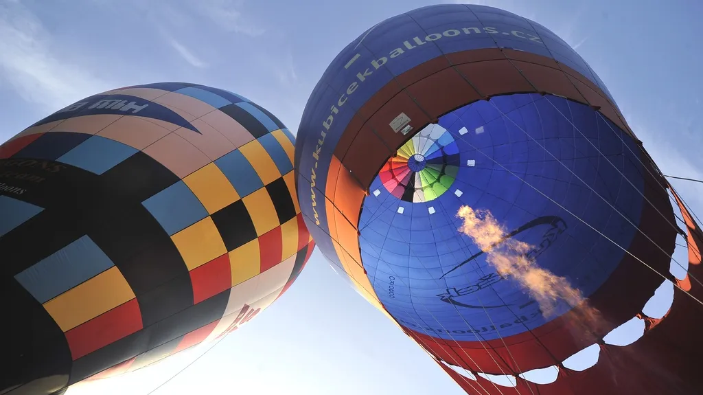 V Radešíně začalo mistrovství v balonovém létání