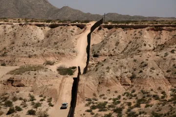 Sněmovna reprezentantů se vyslovila proti Trumpově stavu nouze. Jde o stavbu zdi na hranici s Mexikem