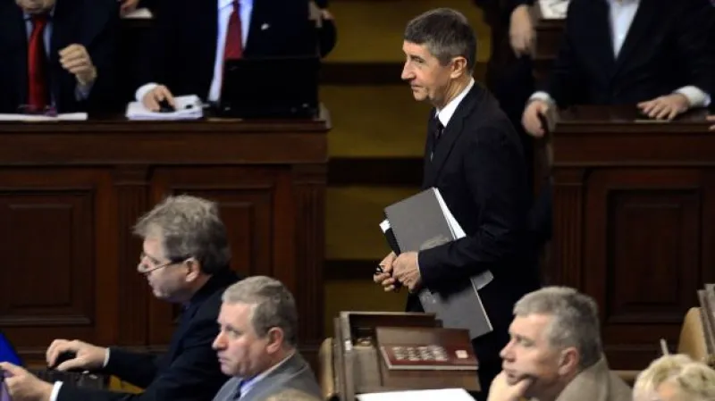 Služební zákon prošel prvním čtením