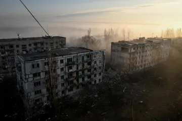 Rusko tvrdí, že ovládlo Luhanskou oblast a stupňuje své požadavky