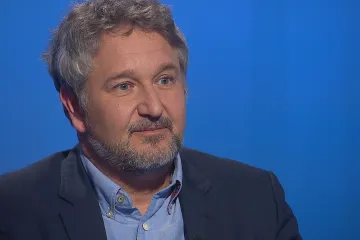 Prováhali jsme možnost zabránit velkému šíření covidu, kritizuje Smejkal vládu