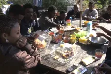 Francouz otevřel svou farmu stovkám uprchlíků, problémy se zákonem jeho přesvědčením neotřásly
